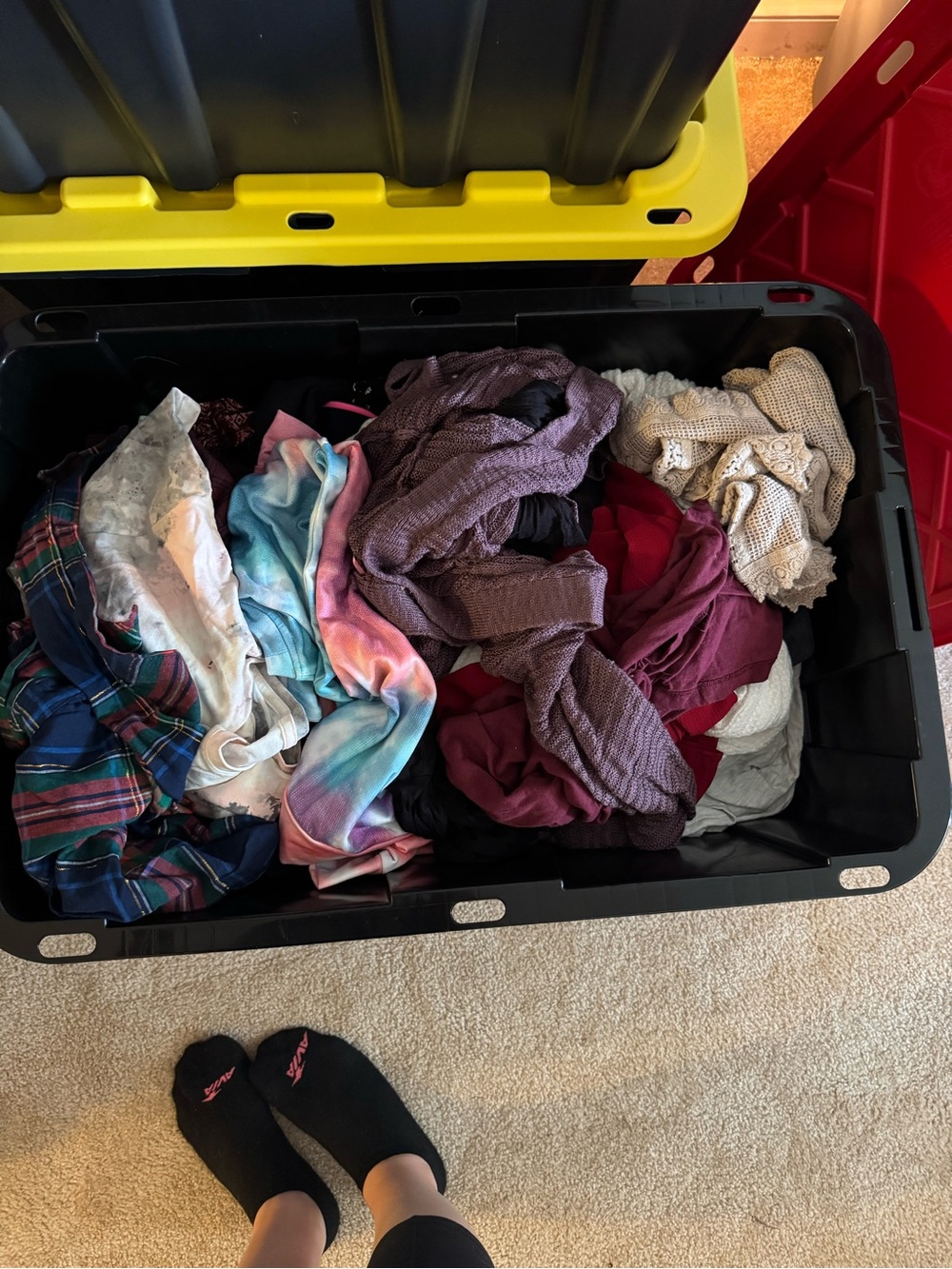Lot of clothes - mixed sizes from small- large
